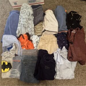 Baby Boy lot of 32 pieces size 9-12 months